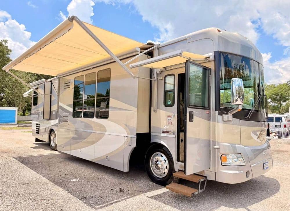 Itasca Ellipse exterior